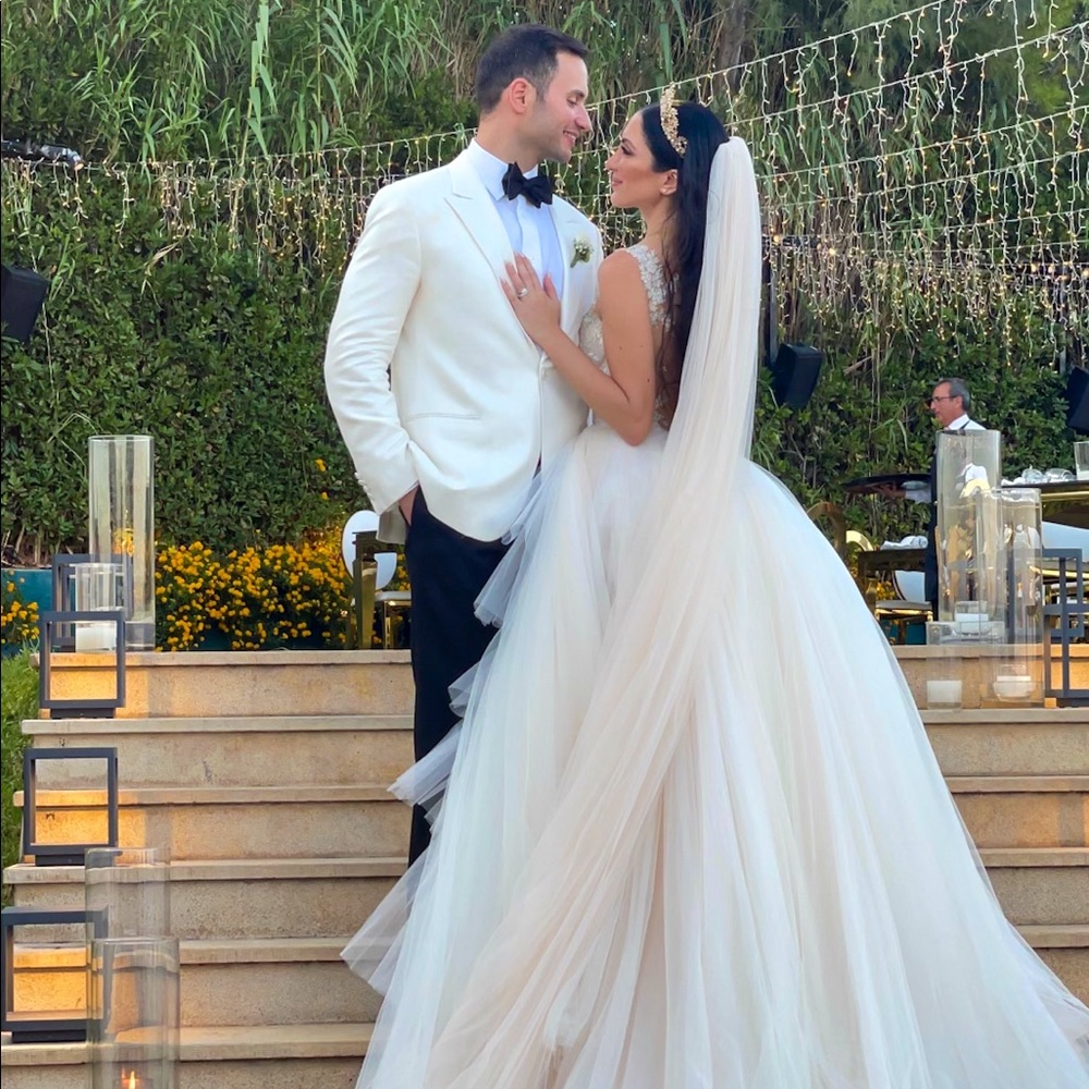 Selling my GL wedding dress!